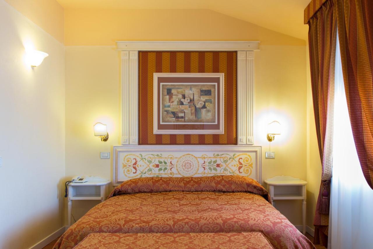 Hotel Tuder Todi Eksteriør billede