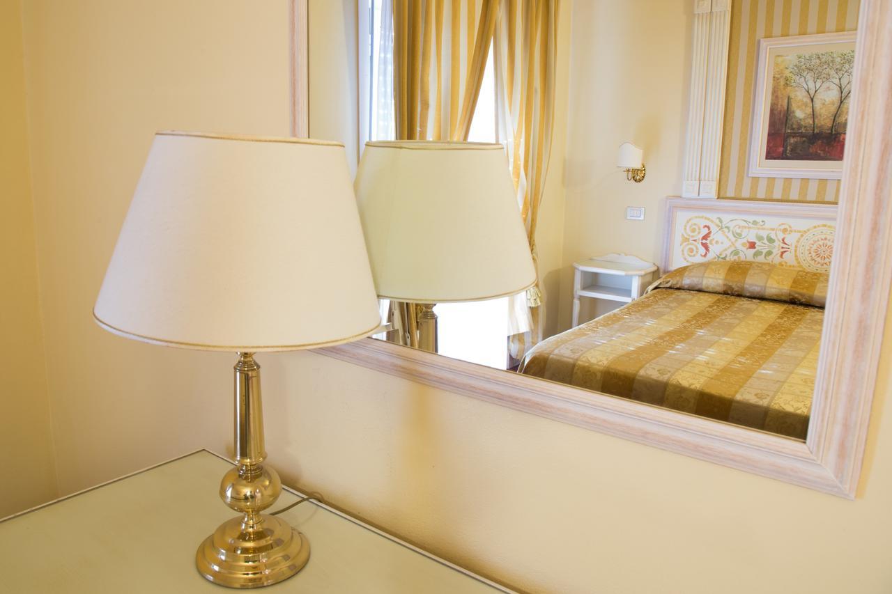Hotel Tuder Todi Eksteriør billede
